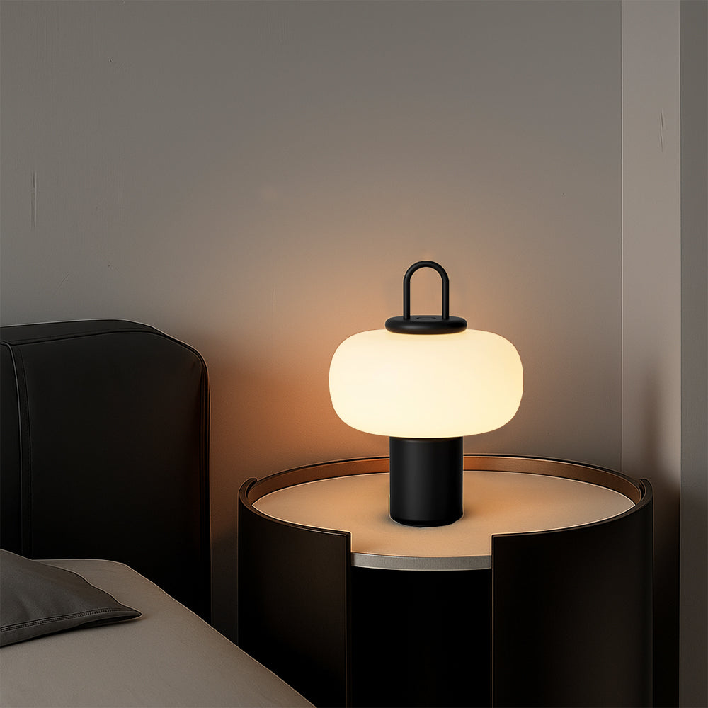 Scandinavisch tafellampje voor op bed