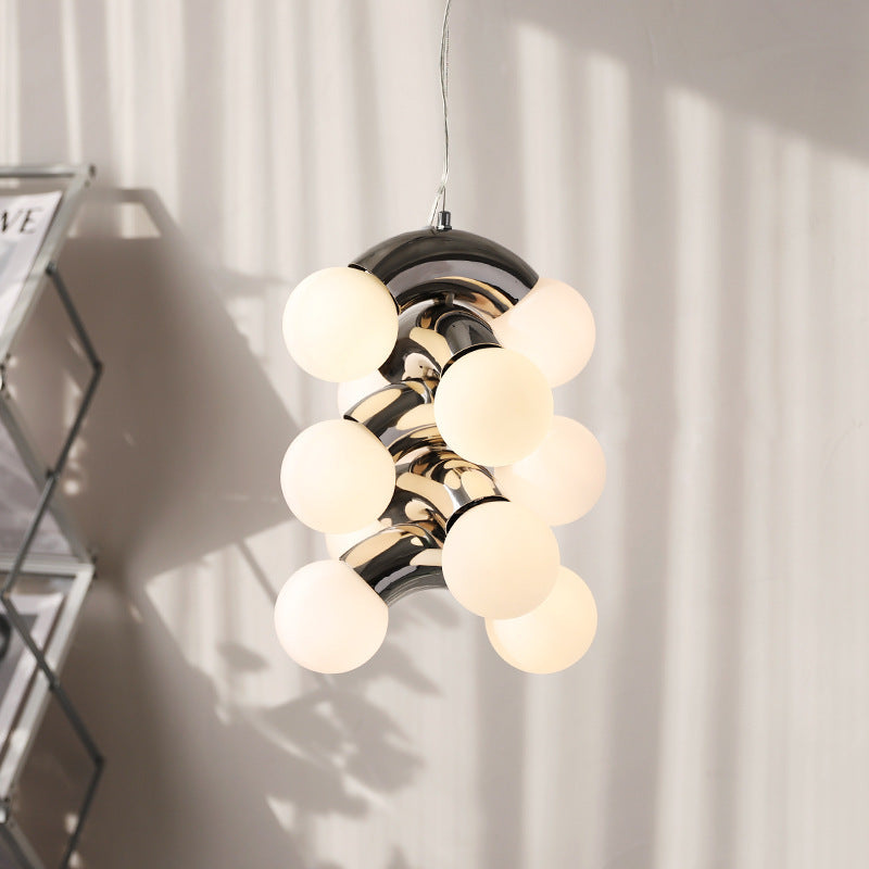 Jaki's hanglamp in Bauhaus-stijl