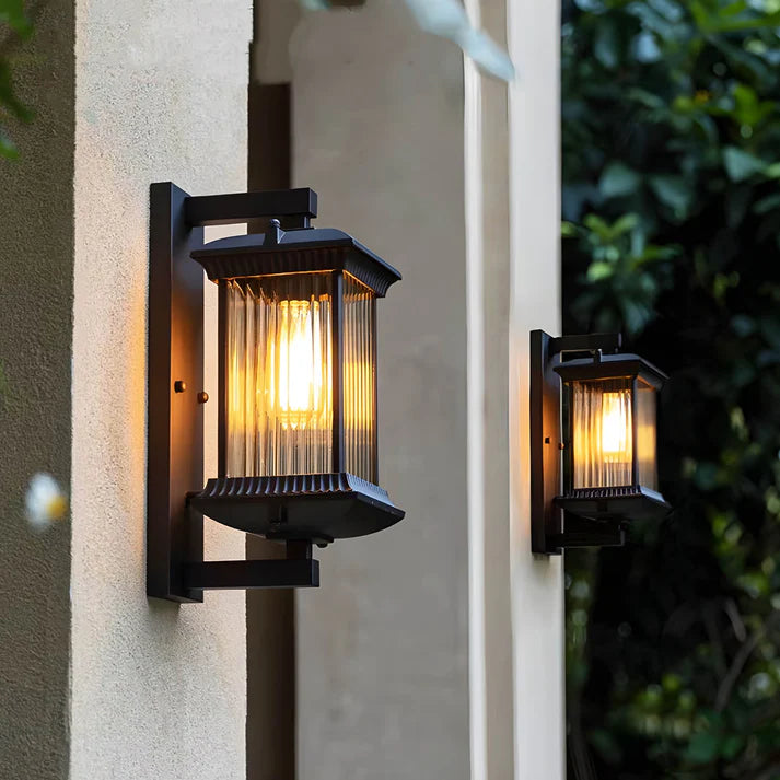 Pavo's Buiten Wandlamp