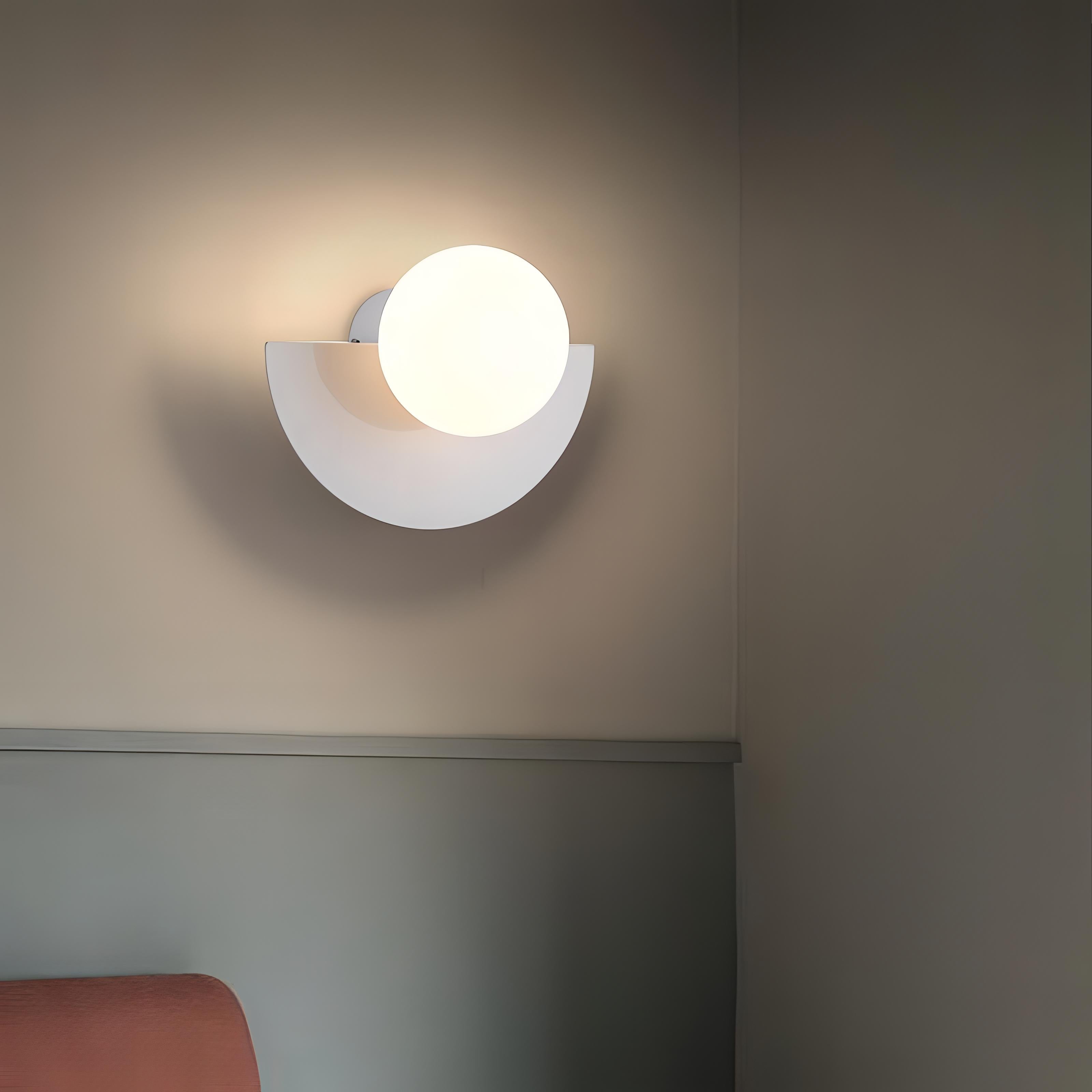 Everest - Noordse halfronde wandlamp