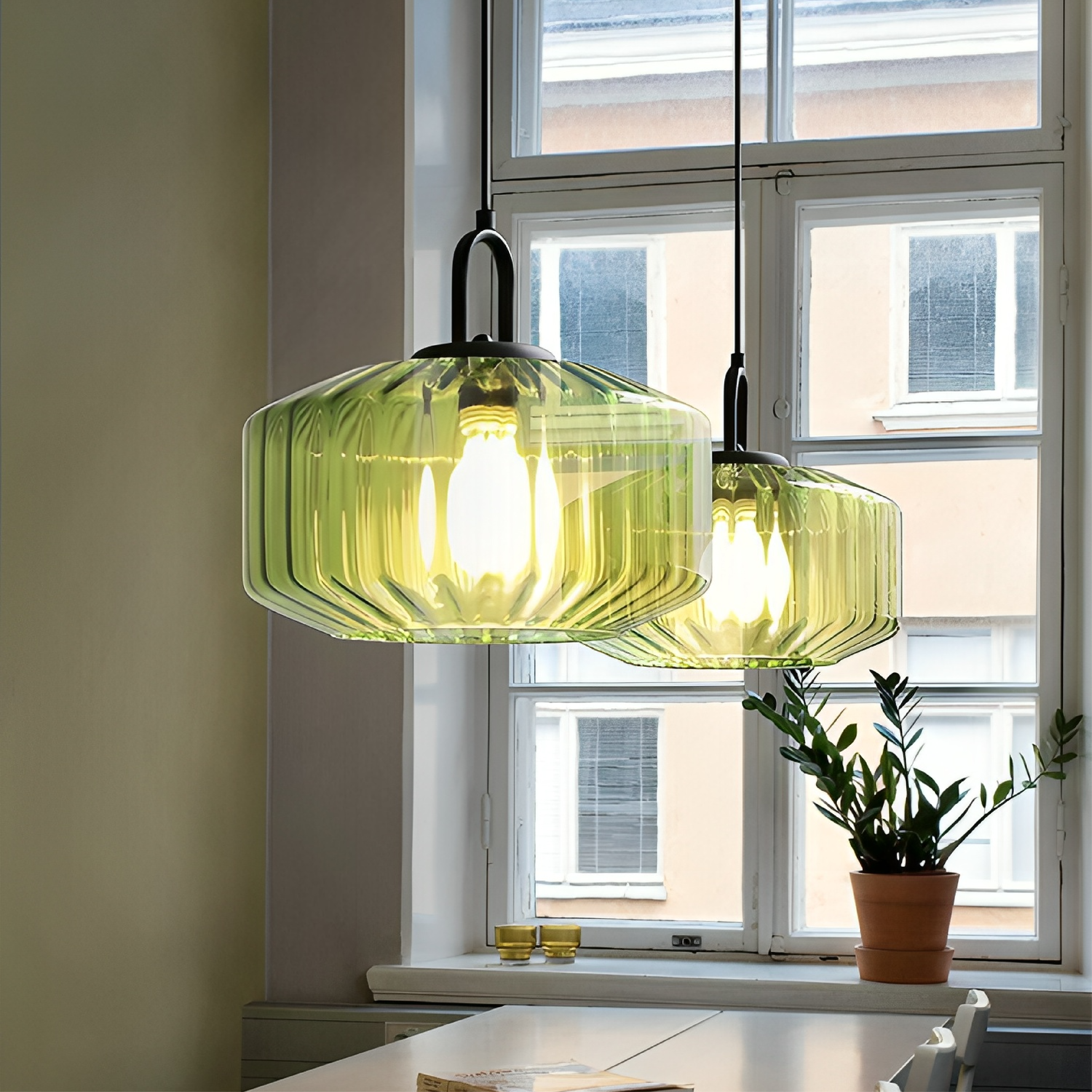 Gekleurd glazen hanglamp
