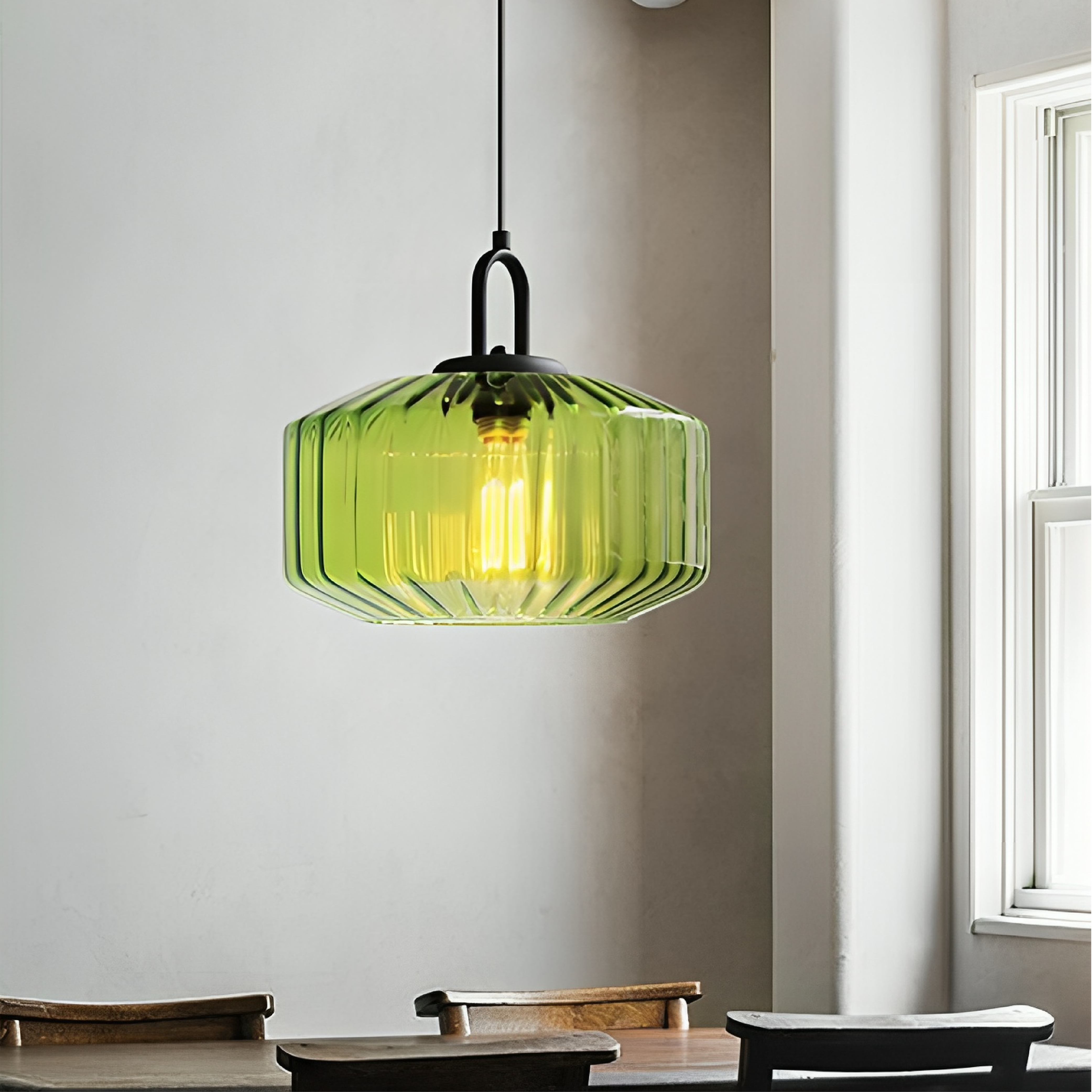 Gekleurd glazen hanglamp